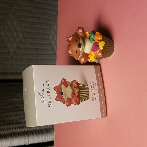 3 Hallmark Keepsake Ornaments - Picture 5 of 11